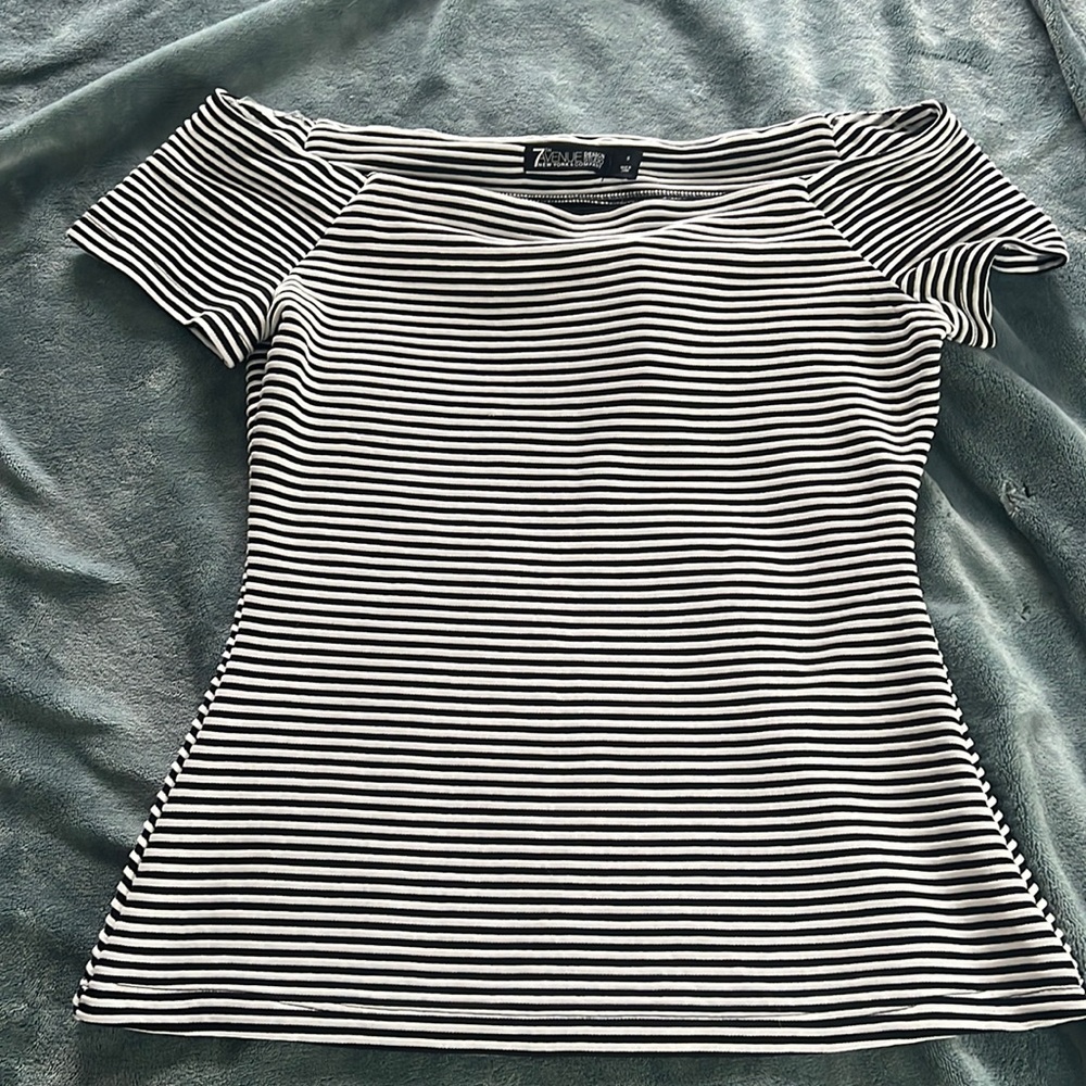 New with tags New York & company off the shoulder ribbed top